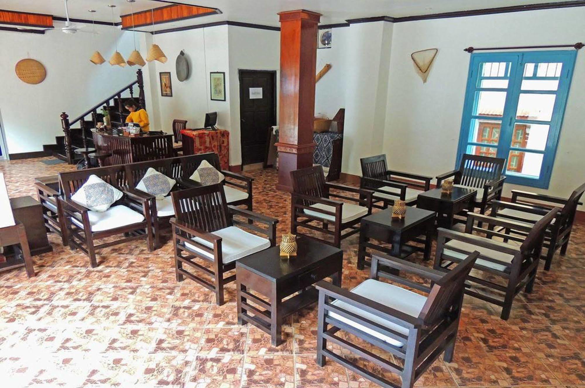 Luang Prabang Hotel Экстерьер фото